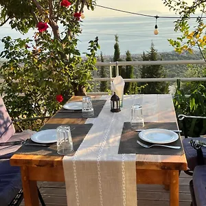 Persephone Guest house Himare