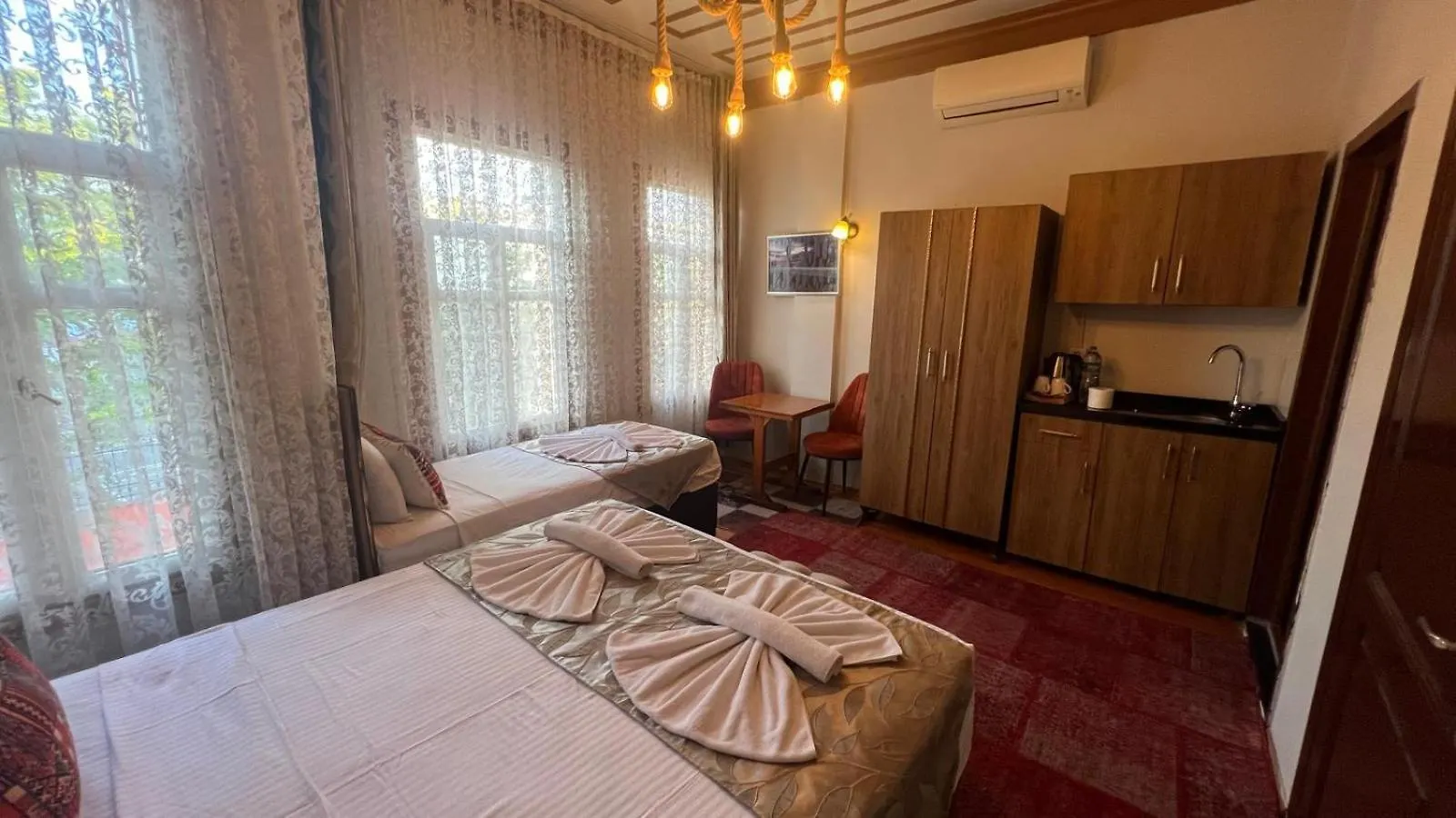 April Hotel Istanbul