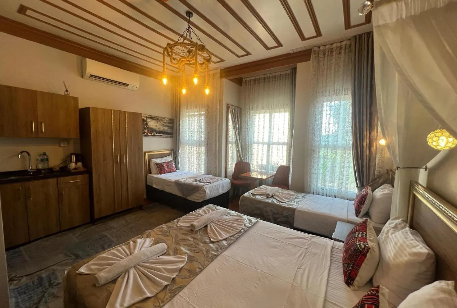 April Hotel 이스탄불